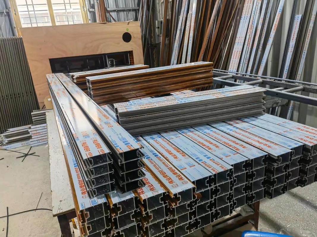 偉業(yè)牌鋁材 開啟共享門窗加工制作新紀(jì)元